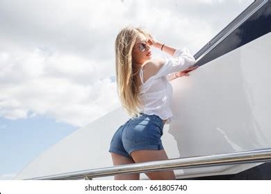 Beautiful Blonde Girl Shorts Tshirt Posing Stock Photo 661805740 Shutterstock