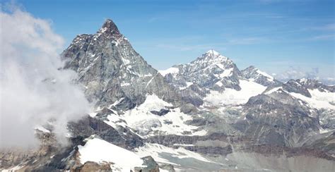 De Matterhorn Het Iconische Embleem Van De Zwitserse Alpen Stock