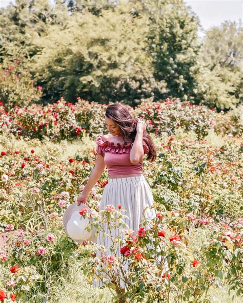 Exploring the famous Tyler, TX rose gardens - Jasmine Alley