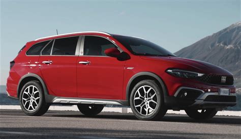 Fiat Tipo Cross Station Wagon La Familiare Alza I Toni Auto It