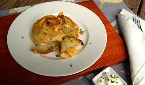 Slow Cooker Scalloped Potatoes with Bacon - Comfortably Domestic