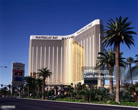 148,743 Mandalay Bay Resort And Casino Stock Photos, High-Res Pictures ...