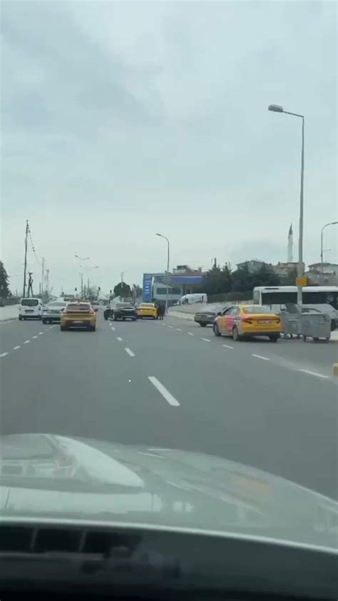 Serkan Tanyildizi on Twitter Pendik te bir sürücü trafikte tartıştığı