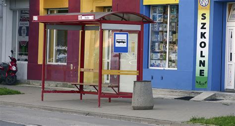 Fajny Przystanek Autobusowy Na Woli