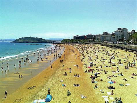 Playas Y Paseos Por La Costa Monumento A Los Hombres Del Mar En Santander