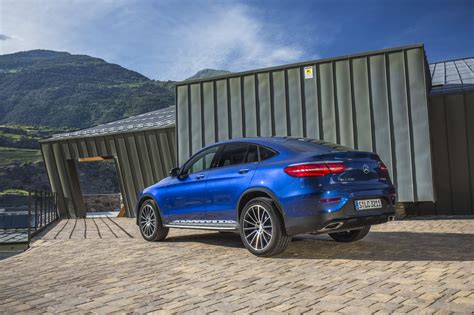 Mercedes Benz GLC Coupé Das Sport SUV mit Stern in Aktion große