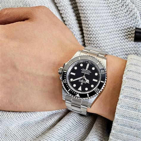 Rolex Submariner On The Wrist Online Bellvalefarms