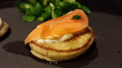 Blinis De Saumon Fumé Et Vinaigrette Au Miel Elles Cuisinent