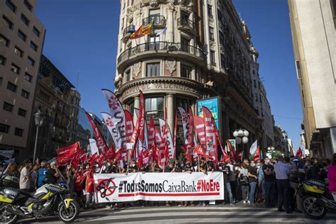 Fotogaler A Los Sindicatos Protestan En Val Ncia Por El Ere De