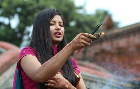 Devotees Throng Pashupatinath To Celebrate First Monday Of Shrawan