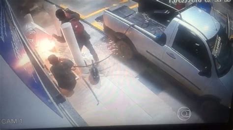 C Meras De Seguran A Flagram Assalto A Posto De Combust Veis Em Betim