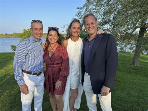 Peconic Baykeeper Hosts Cocktails To Save The Bays 27 East