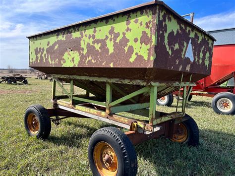 Parker Bushel Gravity Box Wagon Bigiron Auctions