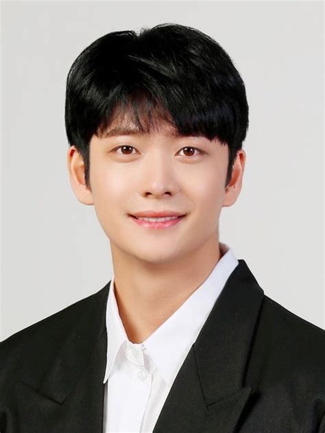 우영우 이준호 사원증 증명사진 공개 유죄 네이트 연예