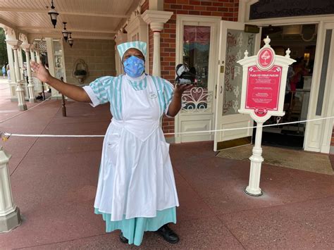 Photos Plaza Ice Cream Parlor On Main Street U S A Reopens At Magic