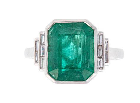 Lot Oscar Friedman Platinum Emerald And Diamond Ring