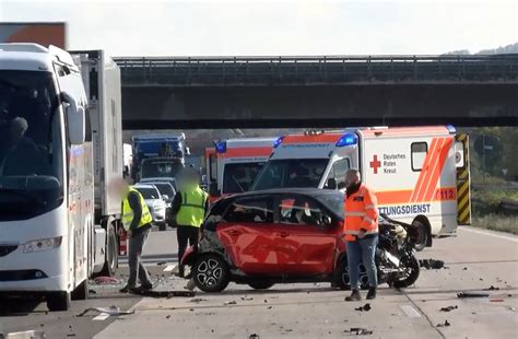 Walldorf Schwerer Unfall Auf A 6 Am Walldorfer Kreuz