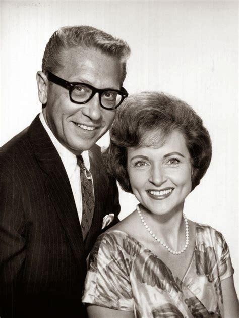 Thirty Inspiration Betty White During Her 30s Mythirtyspot Betty White Hollywood Couples