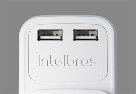 Adaptador eletrônico Branco 2 tomadas e 2 saídas USB EAC 202 Intelbras