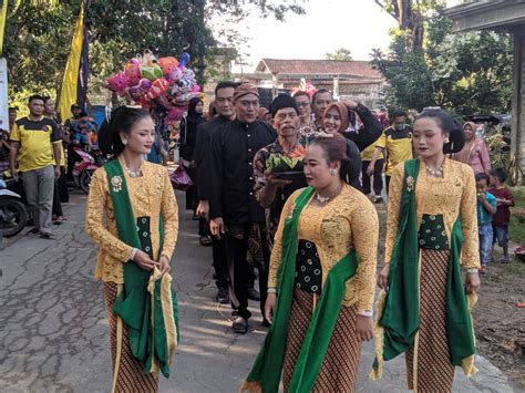 Lestarikan Tradisi Dan Budaya Pemdes Kumpulrejo Tuban Gelar Sedekah