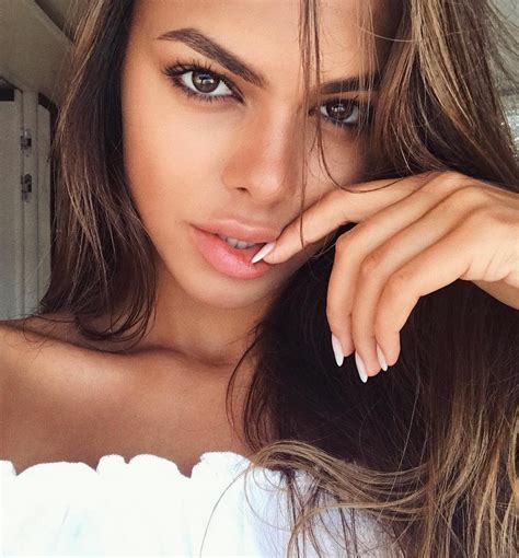 Viki Odintcova Η HOT ριψοκίνδυνη του Instagram LifeViews