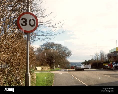 30 Mph Speed Restriction Sign Uk Stock Photo Alamy