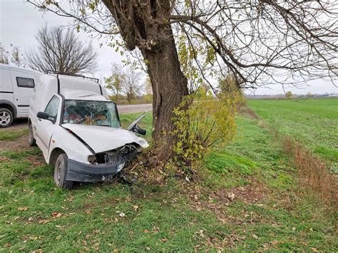 FOTO Accident grav în raionul Sângerei Un bărbat a ajuns cu mașina