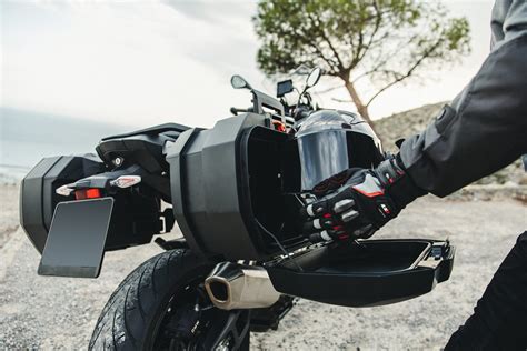 SHAD SH38X Expandable Presentate In Anteprima Ad EICMA She Motori I