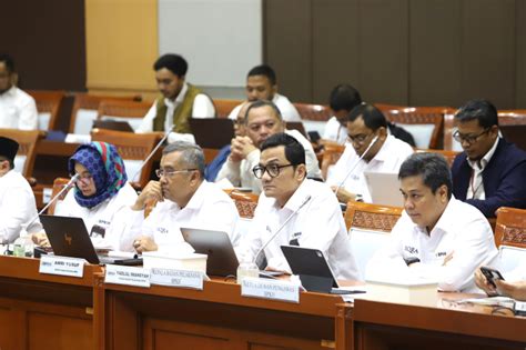 Komisi Viii Dpr Gelar Rdp Dengan Bpkh Bahas Penambahan Kouta Haji