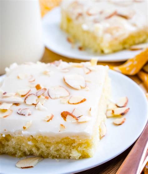 Easy White Almond Texas Sheet Cake Recipe Maria S Kitchen