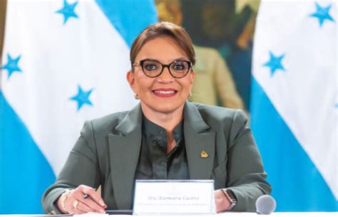 Presidenta De Honduras Dice Que De Escuelas Est N