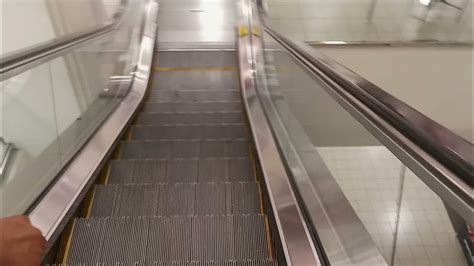 6771 1992 Montgomery Escalator Jcpenney Mainplace Mall Santa Ana