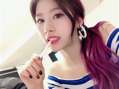 Sana Selca 사나 Nayeon K Pop Sana Twice Instagram South Korean Girls