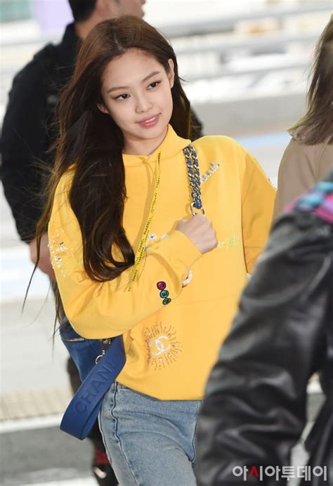 Jennie Airport Photos At Incheon To Thailand On April 9 2019