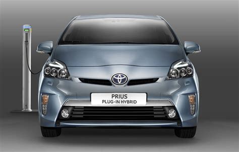 Toyota A Lansat N Rom Nia Noul Prius Plug In Hybrid Cu Un Pre De