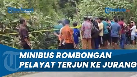 Kecelakaan Maut Minibus Rombongan Pelayat Terjun Ke Jurang 5 Orang