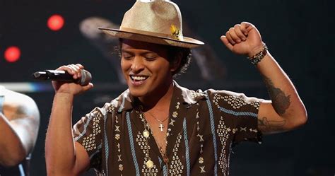 Bruno Mars named ‘Billboard’ artist of the year | Globalnews.ca