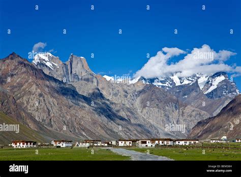 Rangdom Village Zanskar Himalayas India Stock Photo Alamy