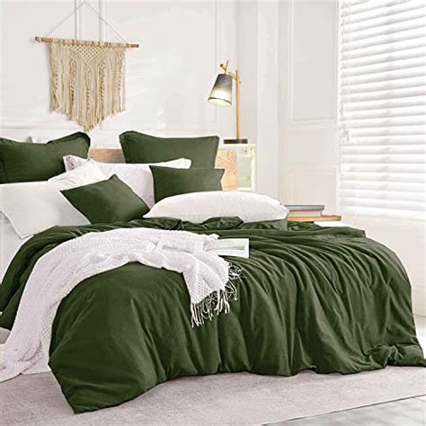 Make A Luxurious Statement With King Size Green Bedding