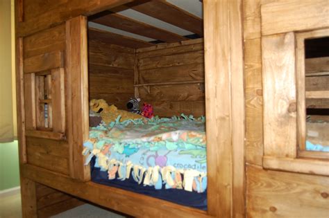 Rustic Cabin Bunk Bed Ana White