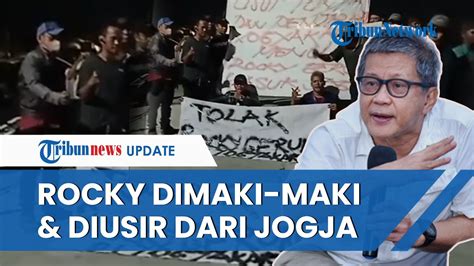 FULL Detik Detik Rocky Gerung Dipersekusi Warga Sleman Dimaki Dan