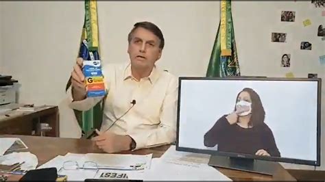 VÍDEO Idiota Bolsonaro se enrola todo para dizer que Cloroquina não