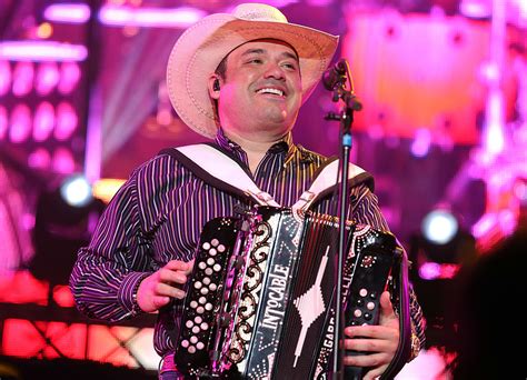 Ricky Muñoz Vocalista De Intocable Tiene Problemas En Las Cuerdas Vocales