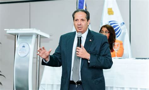 Ministro de Salud anuncia comité intersectorial para enfrentar impacto