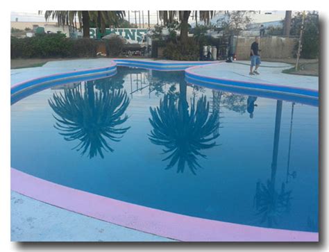 Pink Motel | Pool - Full