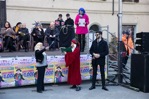 Festa e musica nel Carnevale a Sansepolcro 2023 Attualità TTV