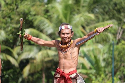 Sekilas Akan Suku Mentawai - salingkaluak