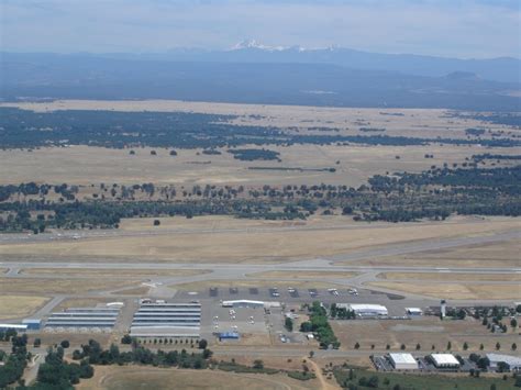 Redding Municipal Airport | Fly In Vacations