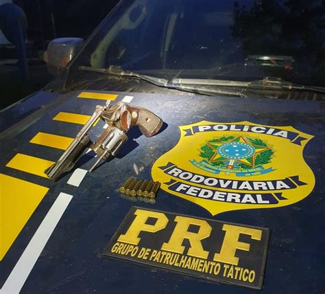 Prf Apreende Arma De Fogo E Prende Homem Por Corrup O Ativa Em Novo