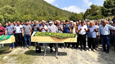 Sumbas Ta Erkek Karde I Taraf Ndan Ld R Len Iftin Cenazeleri Topra A